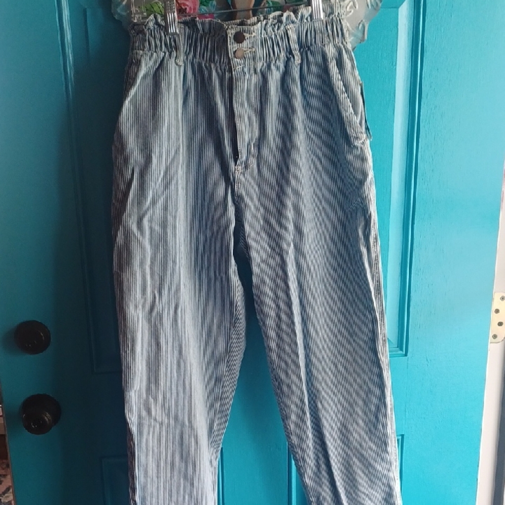 Universal Thread Striped Denim Blue and White Pants Size 6 NWT